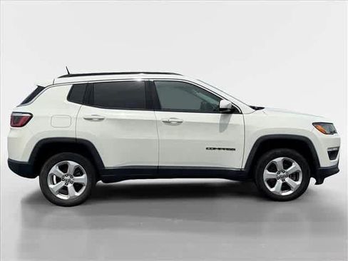 Used 2018 Jeep Compass Latitude AWD/4WD image 6
