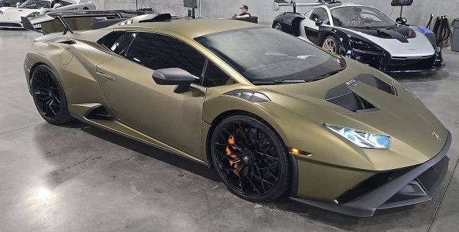 Used 2022 Lamborghini Huracan STO RWD image 4