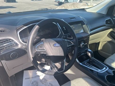 Used 2018 Ford Edge Titanium w/ Equipment Group 301A image 26