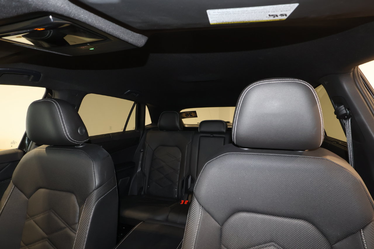 Used 2026 Volkswagen Atlas Cross Sport SE AWD/4WD image 16