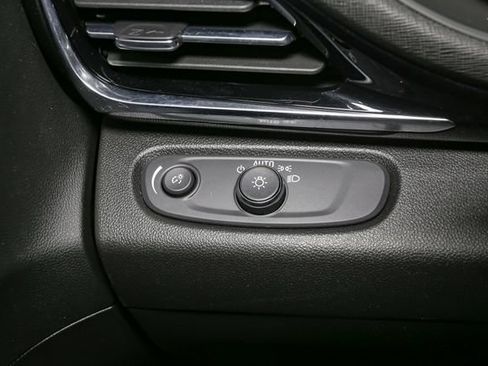 Used 2024 Buick Envista Sport Touring w/ Convenience I Package FWD image 35
