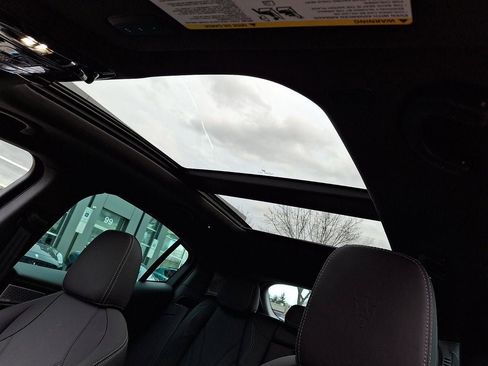 New 2025 Maserati Grecale GT image 32