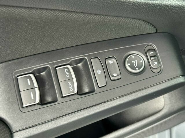Used 2025 Honda Civic Sport image 12