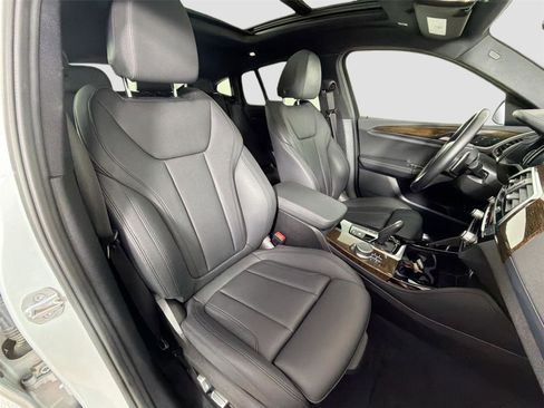 Used 2019 BMW X4 M40i w/ Driving Assistance Package image 29