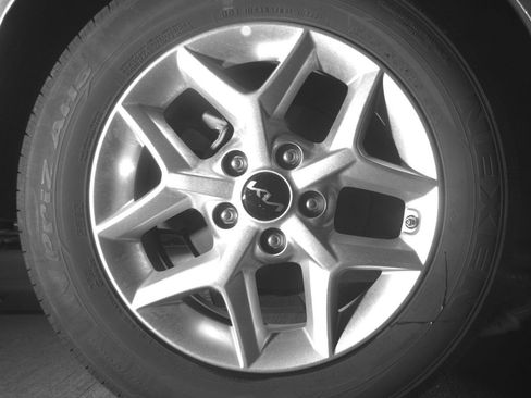 Used 2025 Kia Soul LX w/ LX Technology Package image 12