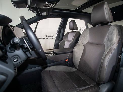 Used 2025 Lexus RX 450h AWD w/ Luxury Package image 13