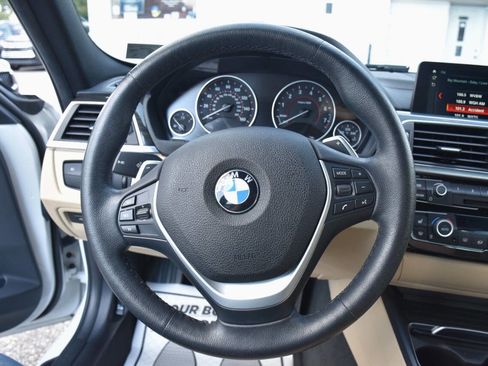 Used 2018 BMW 330i xDrive Sedan w/ Convenience Package image 21