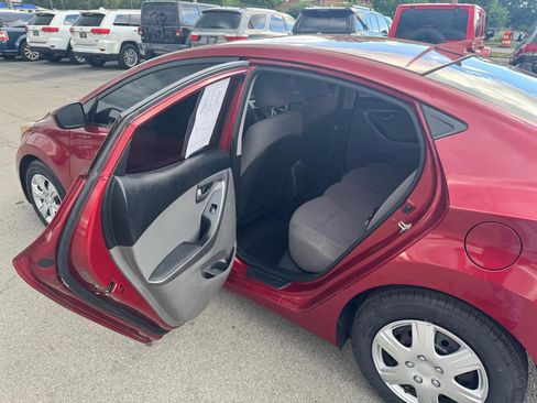 Used 2016 Hyundai Elantra SE FWD image 13