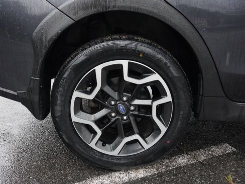 Used 2017 Subaru Crosstrek 2.0i Premium AWD/4WD image 17