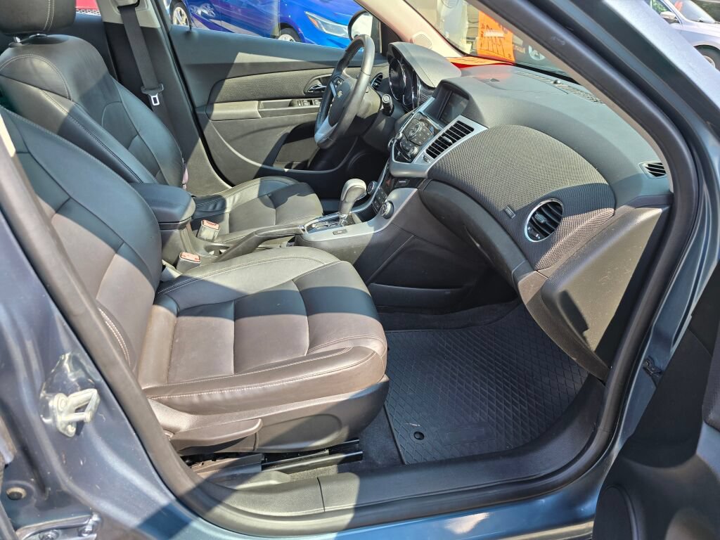 Used 2012 Chevrolet Cruze LTZ FWD image 11