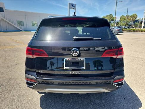 Used 2022 Volkswagen Taos SE image 4