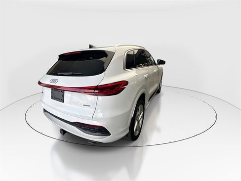 New 2025 Audi Q5 Premium Plus image 8