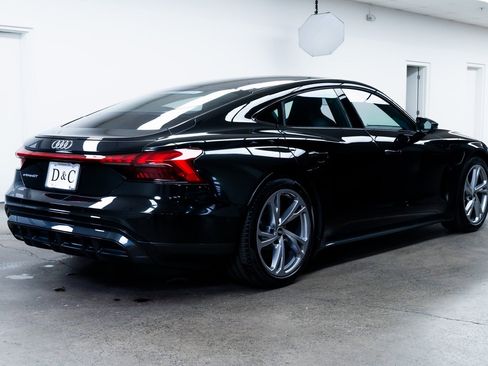 Used 2022 Audi e-tron GT Prestige w/ Prestige Package image 6