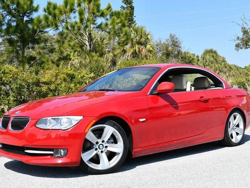 Used 2011 BMW 328i Convertible image 27