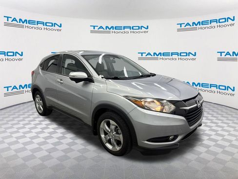 Used 2017 Honda HR-V EX image 7
