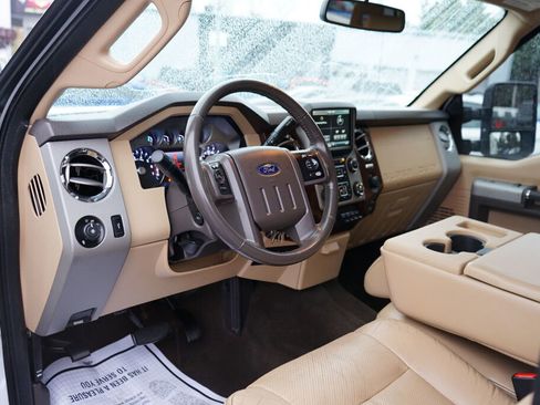 Used 2014 Ford F350 Lariat w/ Lariat Interior Package image 10