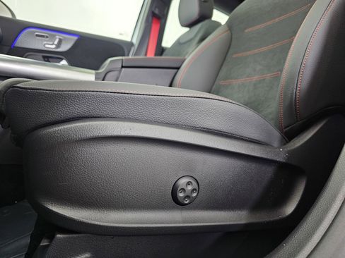 New 2026 Mercedes-Benz GLA 35 AMG 4MATIC image 12