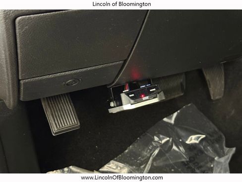 Used 2018 RAM 1500 SLT image 21