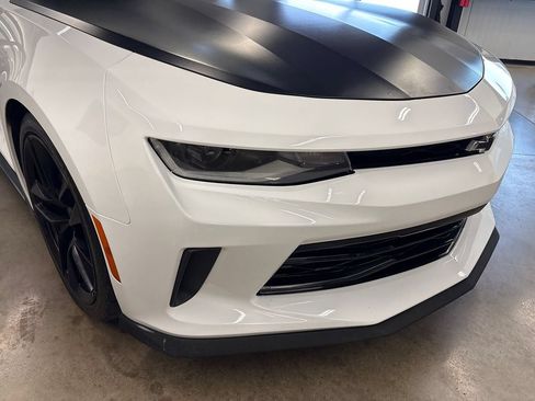 Used 2017 Chevrolet Camaro LT RWD image 21