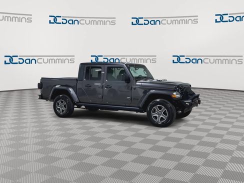 Used 2021 Jeep Gladiator Sport AWD/4WD image 2