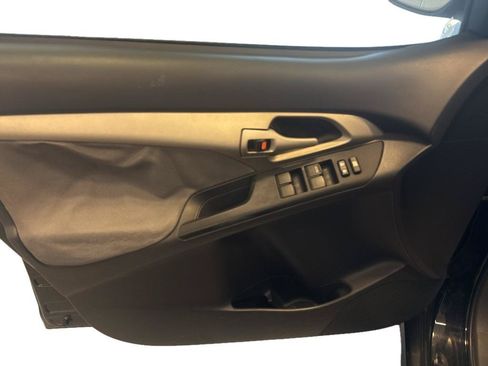 Used 2010 Toyota Matrix S FWD image 15