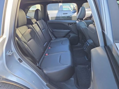 Used 2025 Subaru Forester Limited AWD/4WD image 16