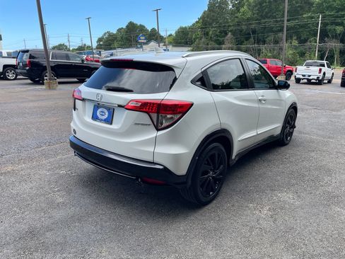 Used 2021 Honda HR-V Sport image 6