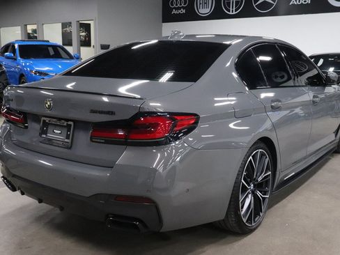 Used 2022 BMW M550i xDrive AWD/4WD image 3
