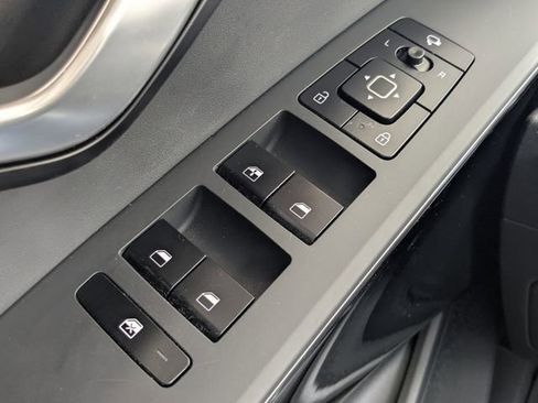 Certified 2023 Kia Niro EX Touring FWD image 31