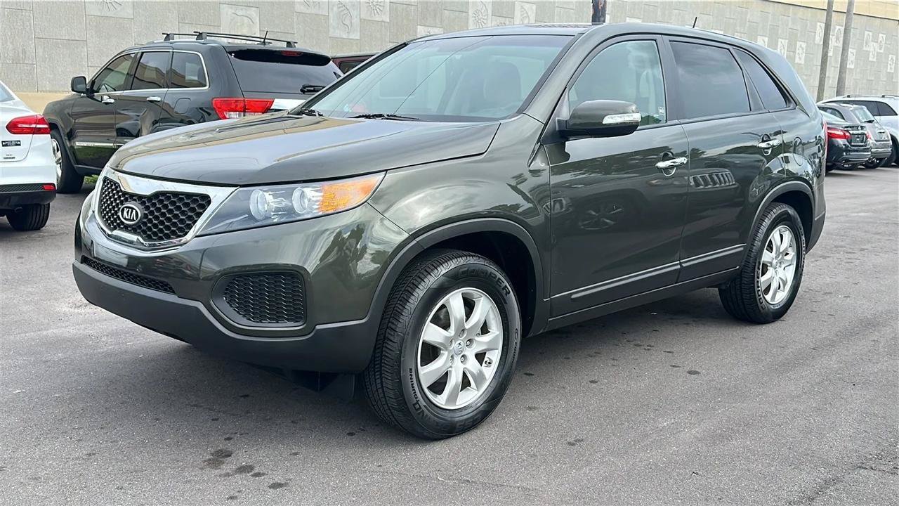 Used 2012 Kia Sorento FWD image 2