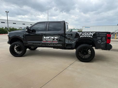 Used 2025 Ford F250 Lariat w/ Lariat Ultimate Package AWD/4WD image 4