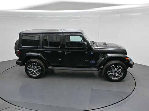Used 2024 Jeep Wrangler Unlimited image 52