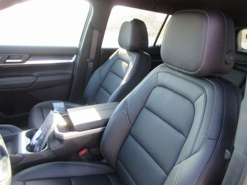 New 2026 GMC Terrain Elevation w/ Elevation Premium Package image 12