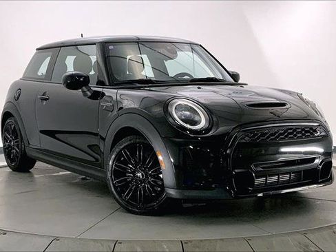 Certified 2024 MINI Cooper S w/ Signature Upholstery Package image 1