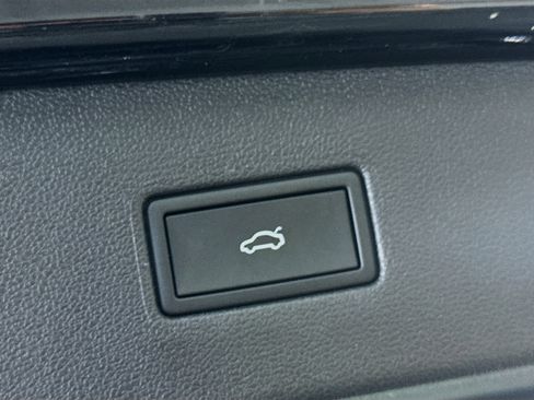 Used 2024 Volkswagen Tiguan Wolfsburg Edition image 26