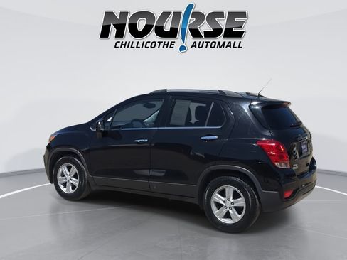 Used 2020 Chevrolet Trax LT w/ LT Convenience Package FWD image 6
