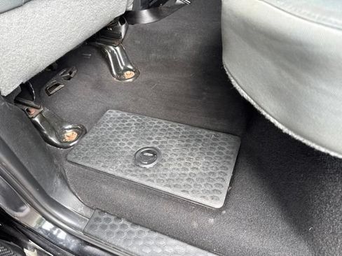 Used 2019 RAM 1500 Classic SLT RWD image 14