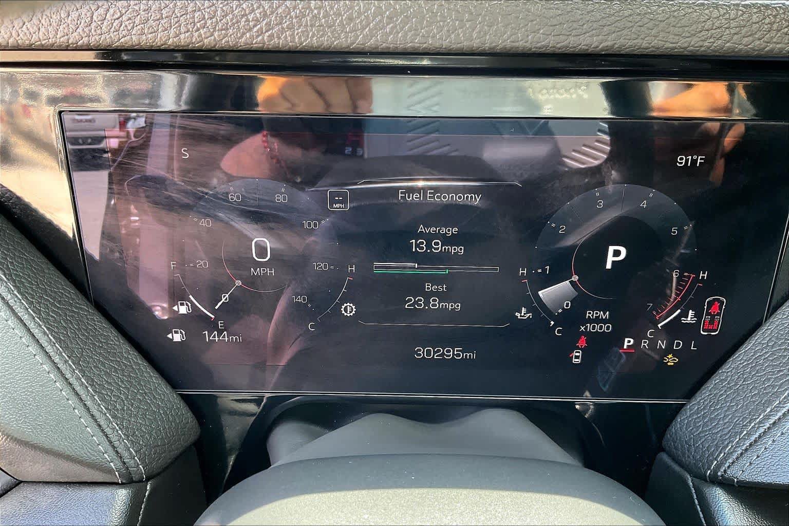 Used 2025 GMC Yukon Denali RWD image 25