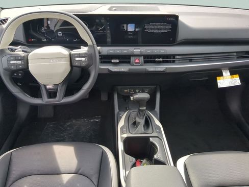 New 2025 Kia K4 GT-Line w/ GT-Line Premium Package image 12