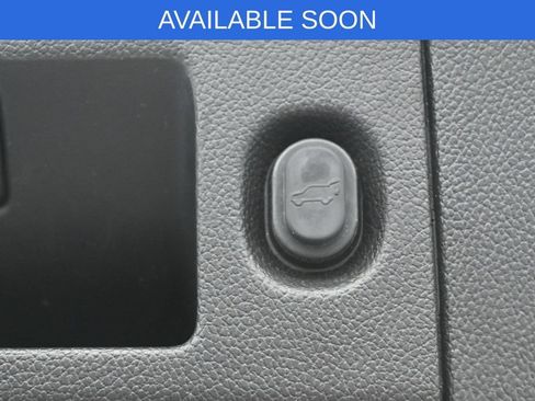 Used 2018 Chevrolet Suburban Premier AWD/4WD image 38