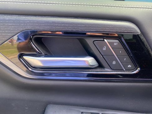 Used 2025 GMC Yukon XL AT4 Ultimate w/ LPO, Floor Liner Package AWD/4WD image 14