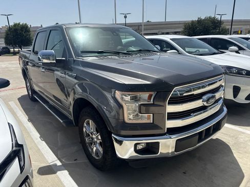 Used 2016 Ford F150 Lariat w/ Equipment Group 502A Luxury RWD image 3