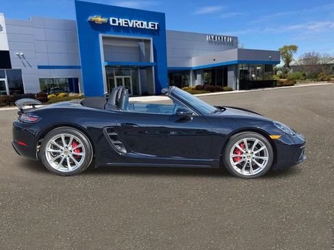 Used 2022 Porsche 718 Boxster S RWD image 22