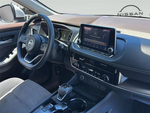 Used 2021 Nissan Rogue SV AWD/4WD image 27