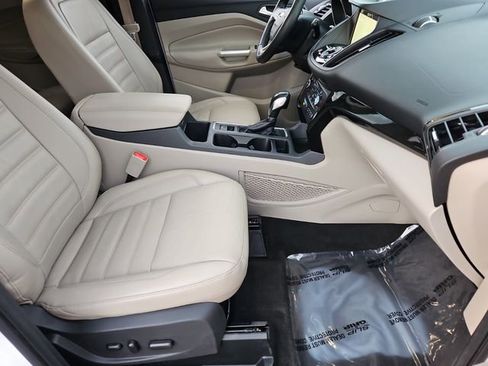 Used 2018 Ford Escape Titanium w/ Ford Safe & Smart Package image 18