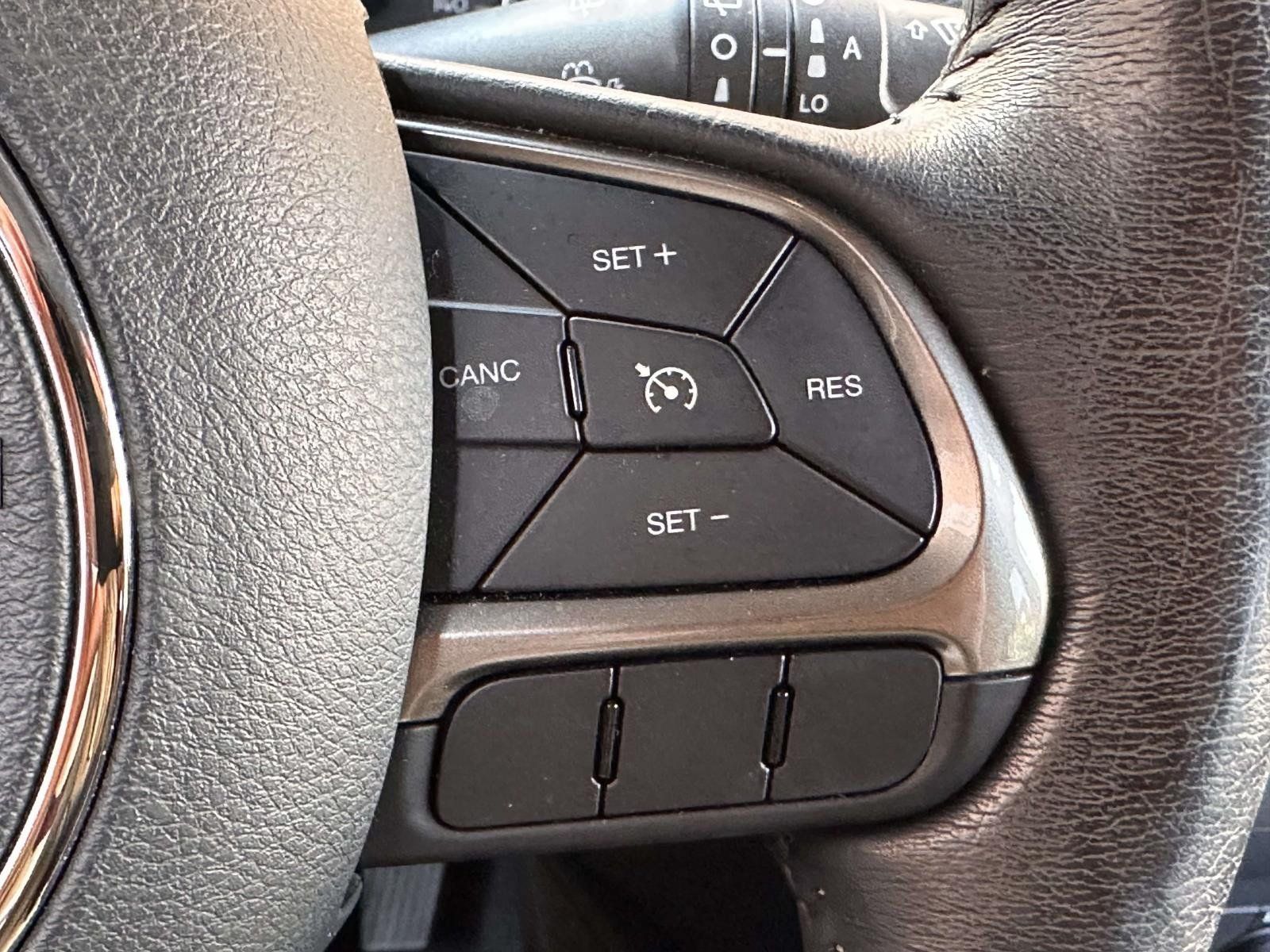 Used 2020 Jeep Renegade Limited AWD/4WD image 26