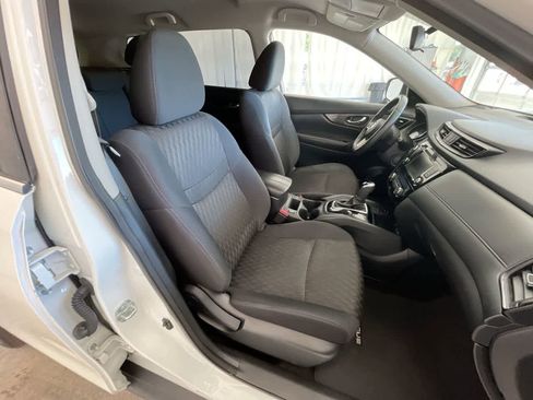Used 2019 Nissan Rogue SV w/ Premium Package AWD/4WD image 24