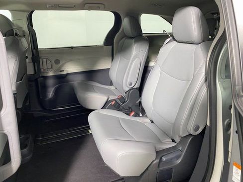 Used 2024 Toyota Sienna XLE image 13