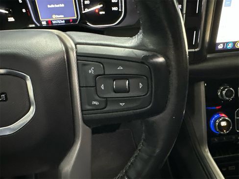 Used 2021 GMC Yukon Denali w/ Denali Premium Package image 30