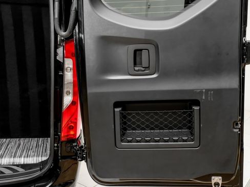 Used 2024 Mercedes-Benz Sprinter 3500 image 46